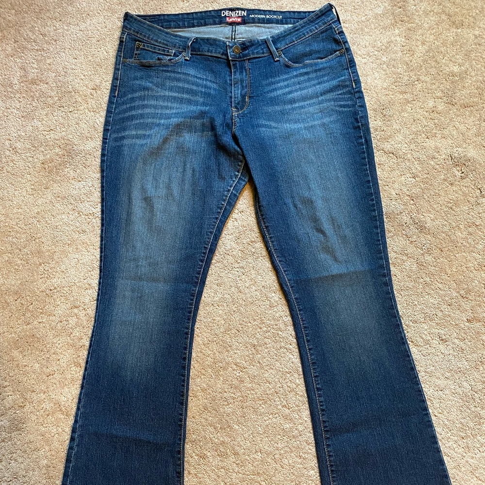 Levi’s Denizen Modern Bootcut Jeans Size 18